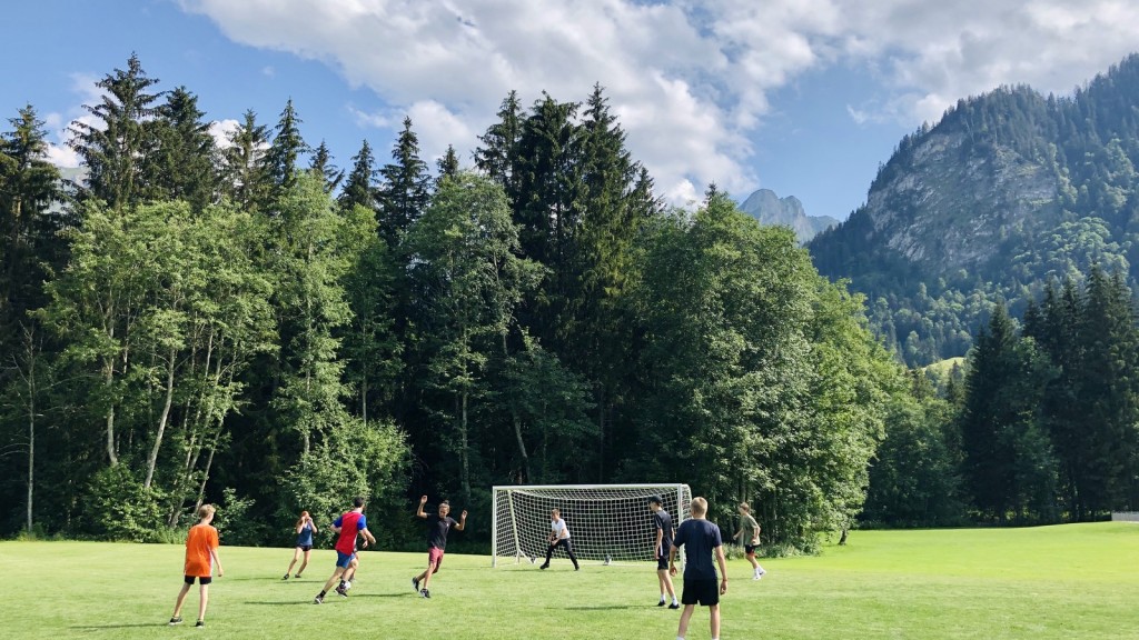 frilingue_kamp_priroda_sport