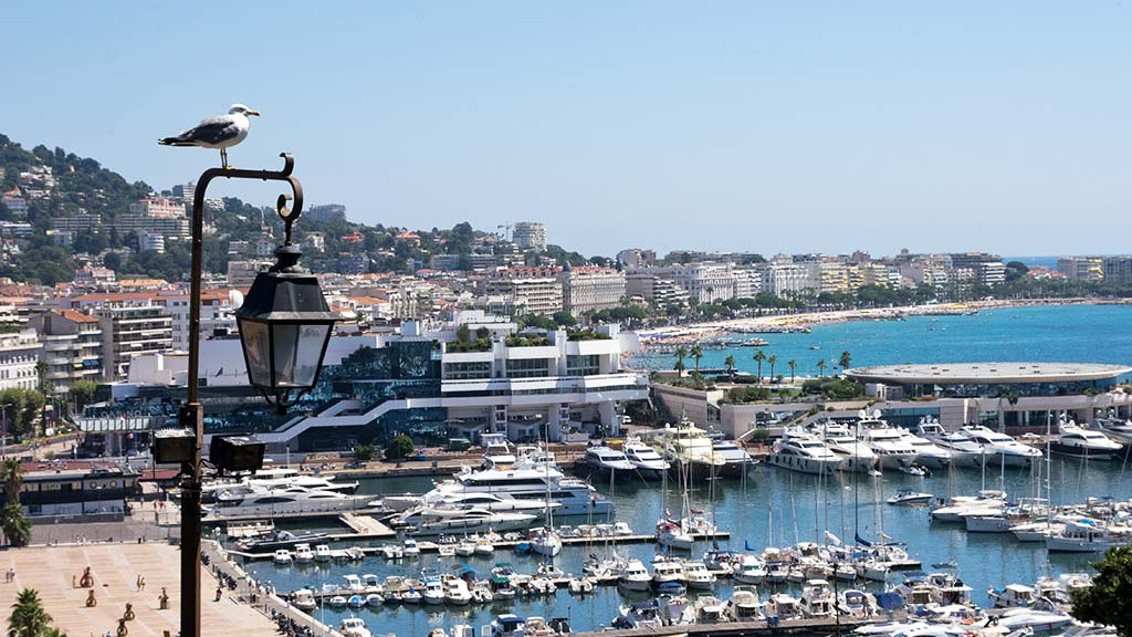 Cannes_beach_3