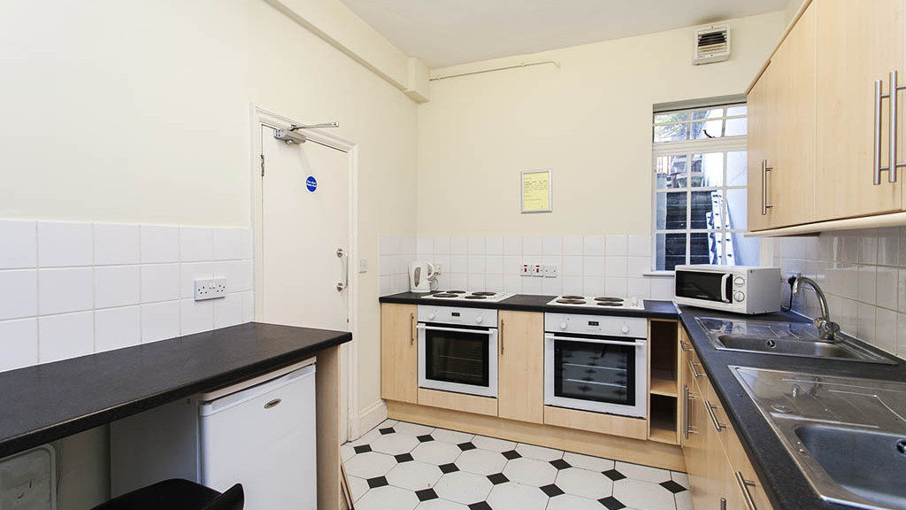 earls-court-residence---zone-1_31541903984_o