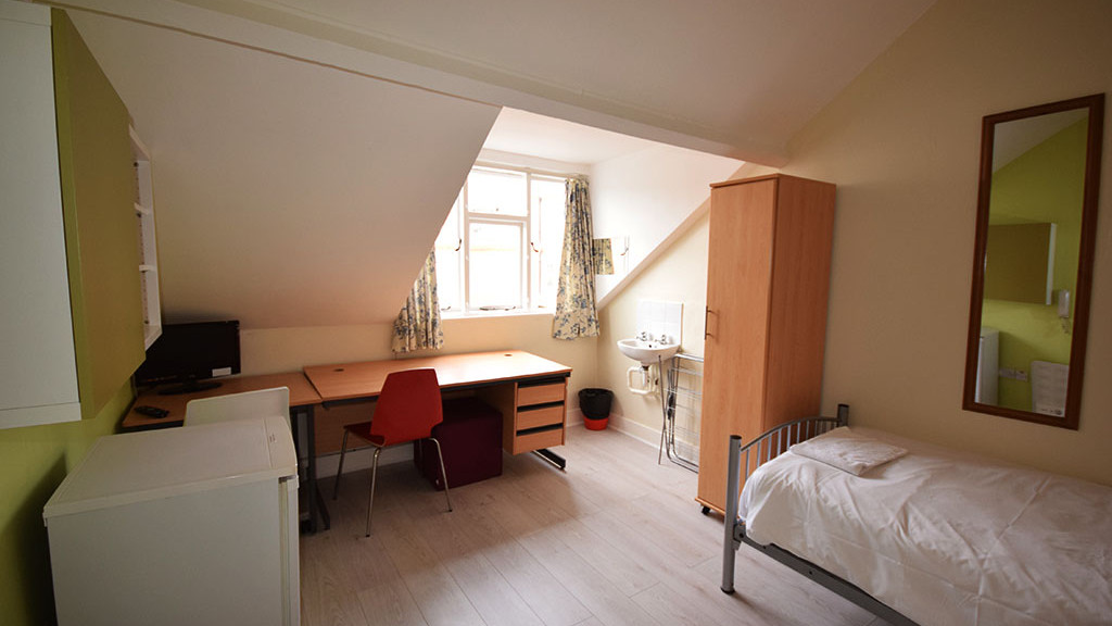 earls-court-residence---zone-1_32234286522_o